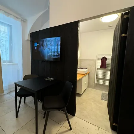 Center 2 Apartament *